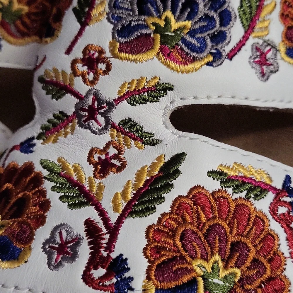 Alegria 8 8.5 Or 38 Embroidered White Sandals With Velcro - Picture 11 of 17